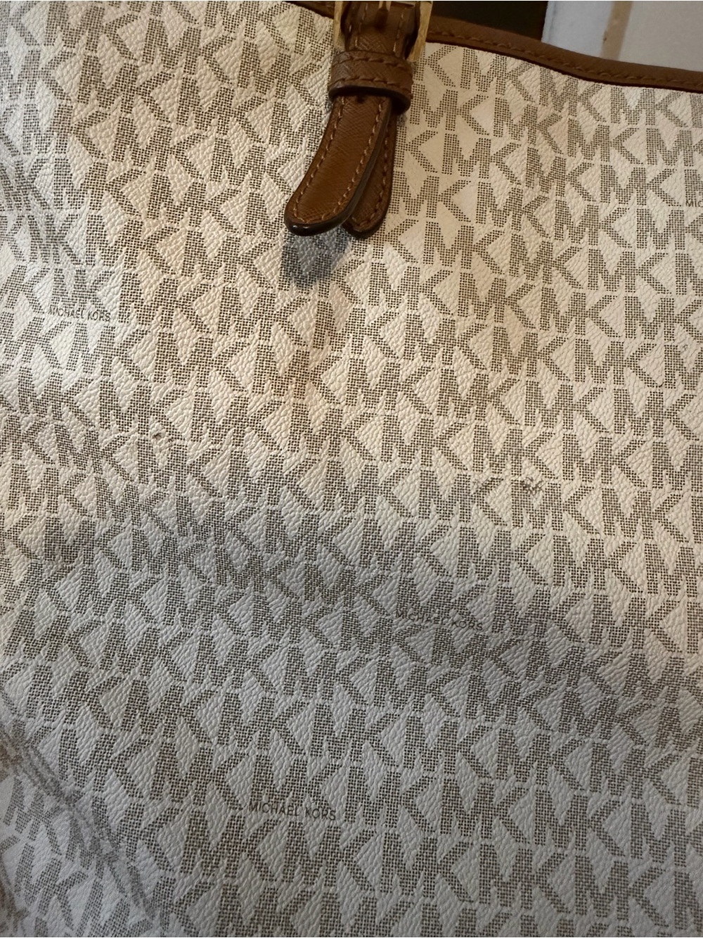 Michael Kors Large Tote - Picture 7 of 8